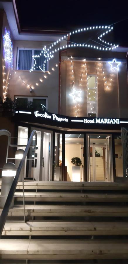 Hotel Mariani Єзі Екстер'єр фото